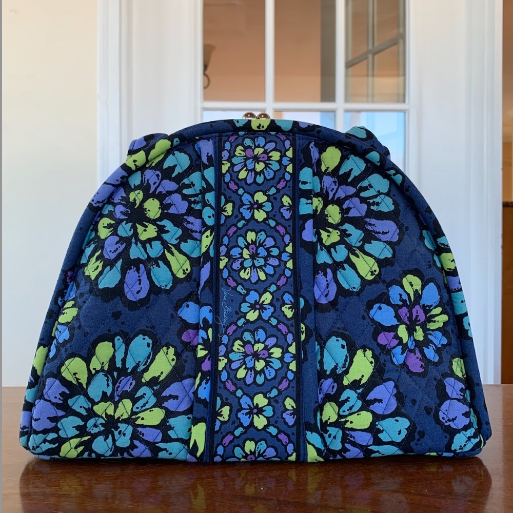 Vera Bradley Eloise Purse in Retired Indigo Pop